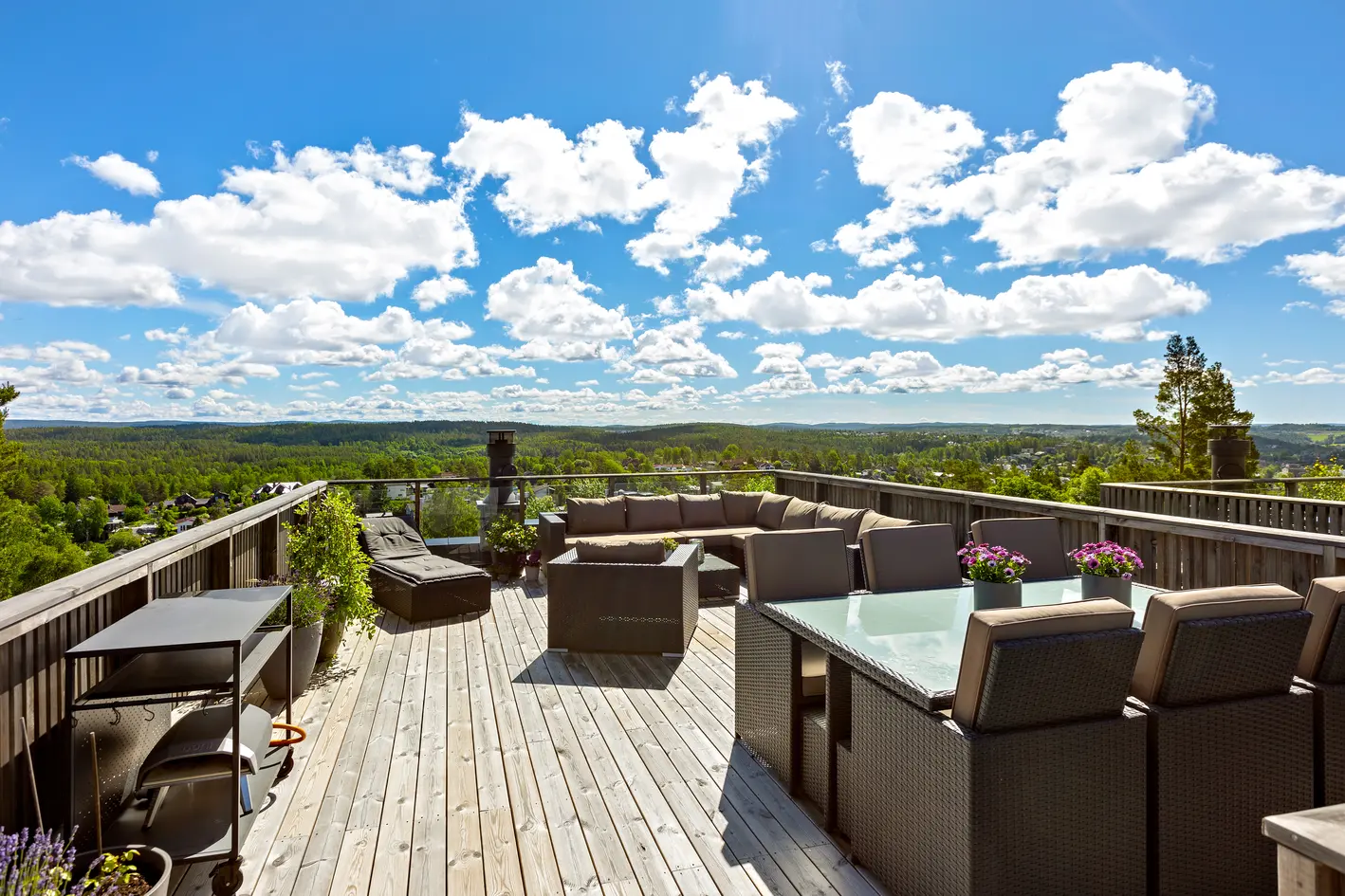 Bolig i særklasse med høy standard | Imponerende takterrasse med panoramautsikt | Nyt solen fra morgen til kveld photo 2