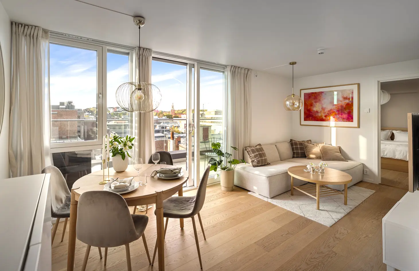 Elegant toppleilighet i sentrum - høy standard og 17 kvm terrasse med fenomenal utsikt