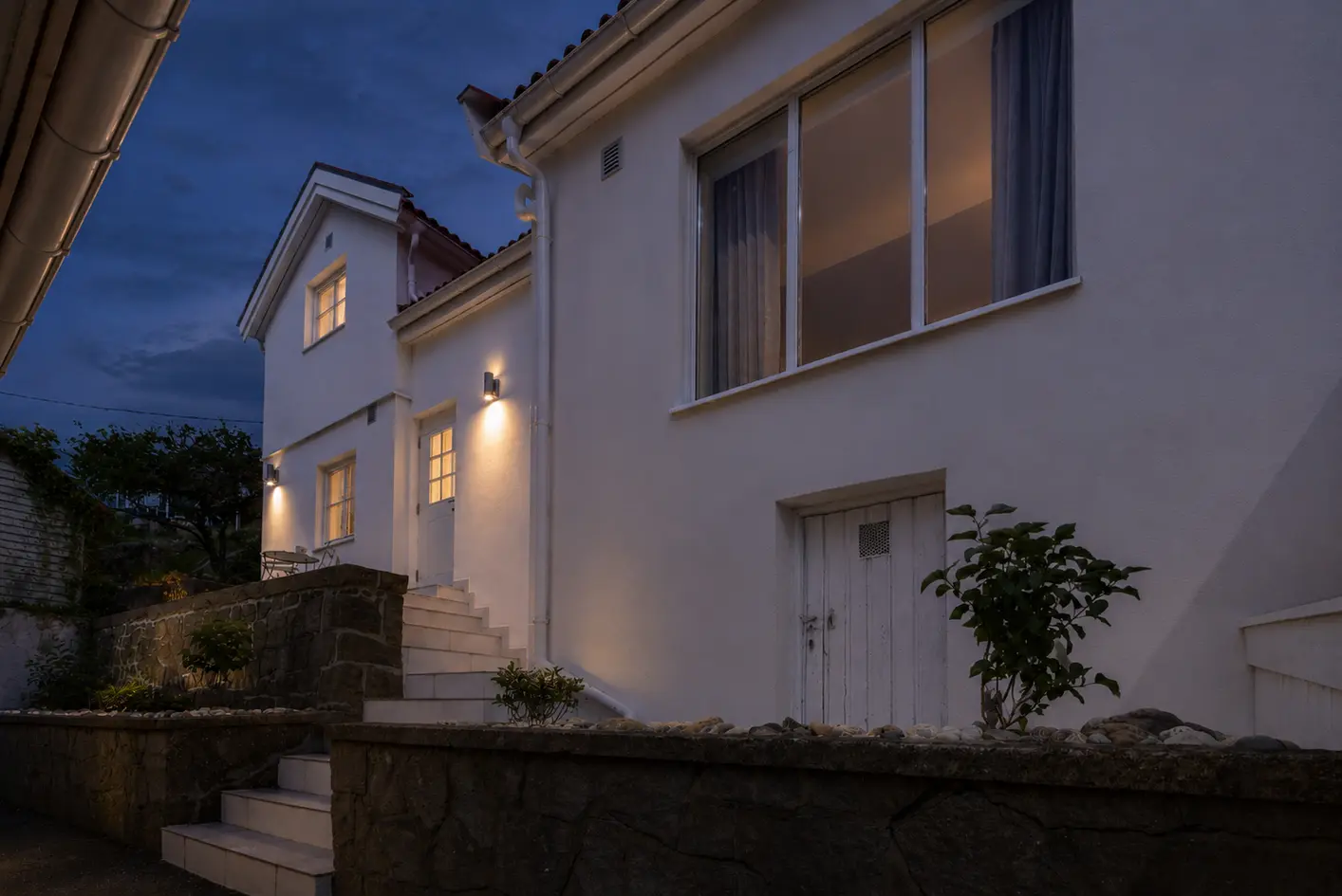 Et lite hus med stor personlighet - nyoppusset enebolig med 2 uteplasser, kveldssol og vakker utsikt photo 5