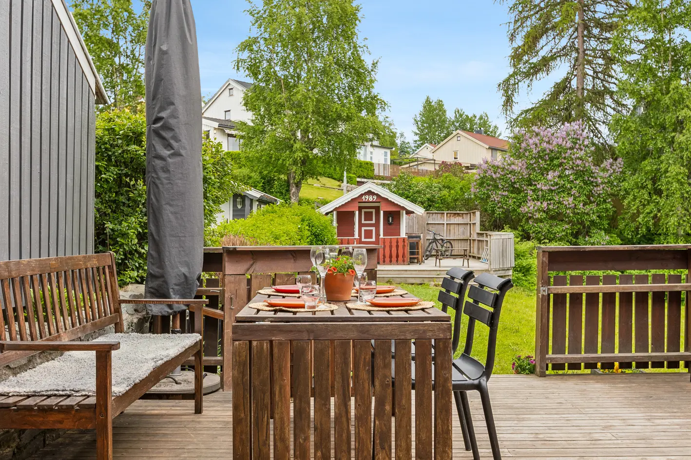 Familievennlig rekkehus med 3 sov, flott stue og 2 bad | Solrik terrasse på hele 50 m² | Garasje og p-plass m/elbillader - View 2