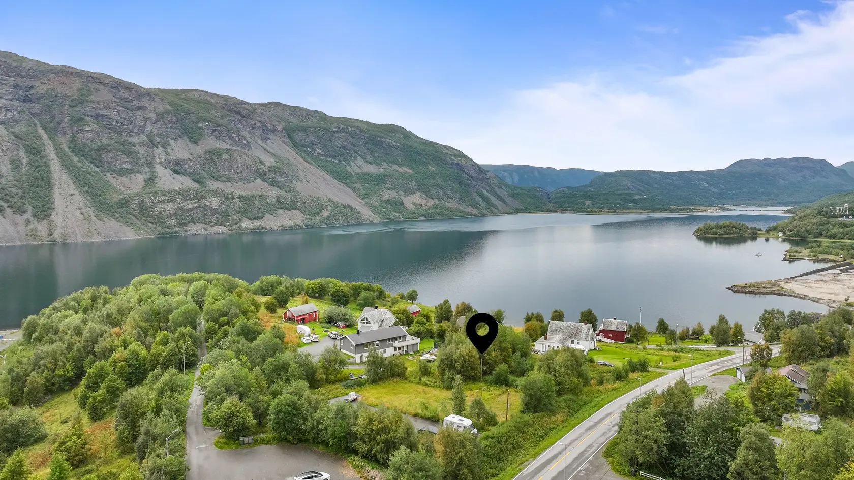 Kåfjordbotn: Attraktiv og landlig boligtomt på 2 484,6 kvm. Jakt- og fiskemuligheter. 