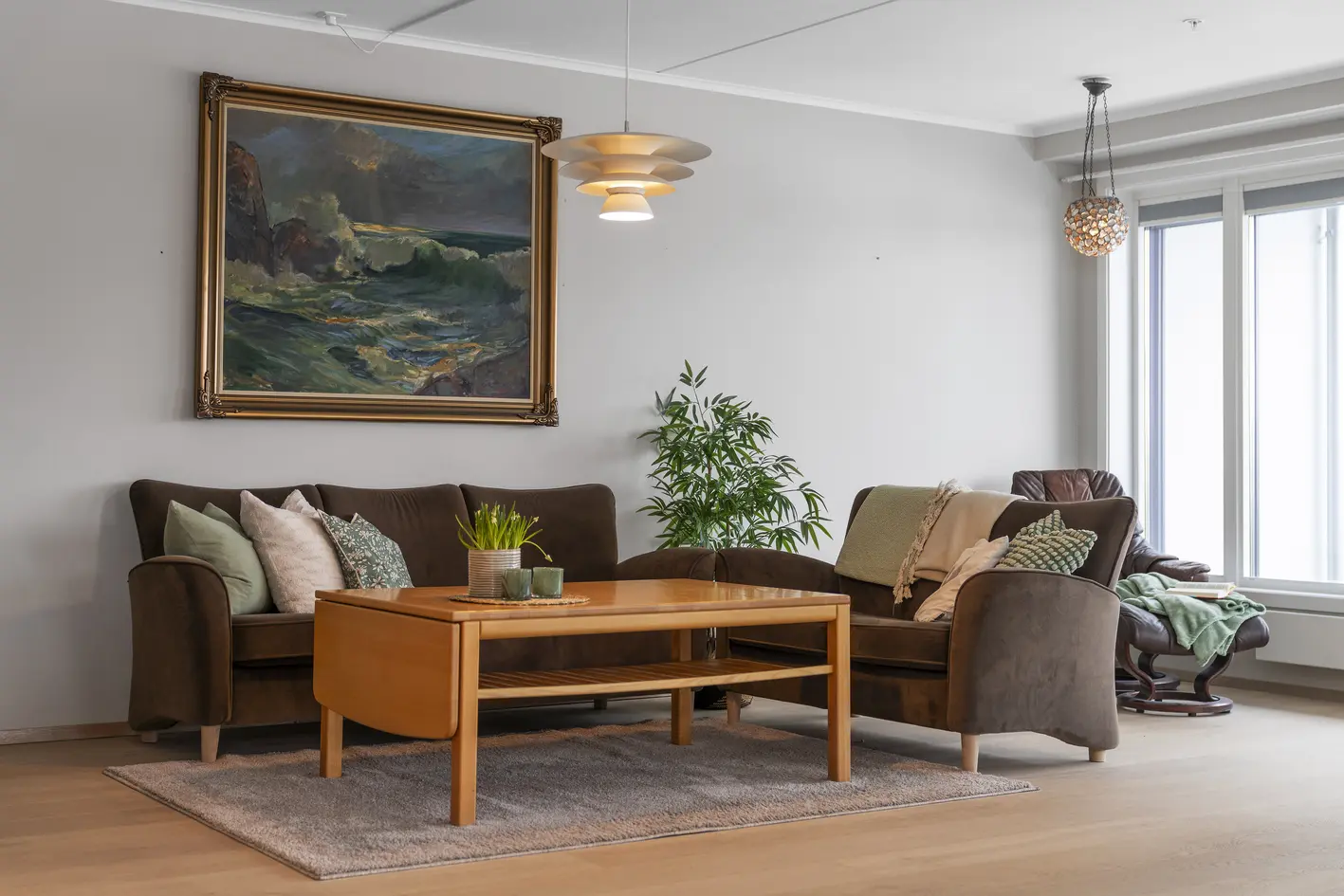 Påkostet og innbydende 3-roms hjørneleilighet i 1. etasje med innglasset terrasse | Garasje og heis photo 5
