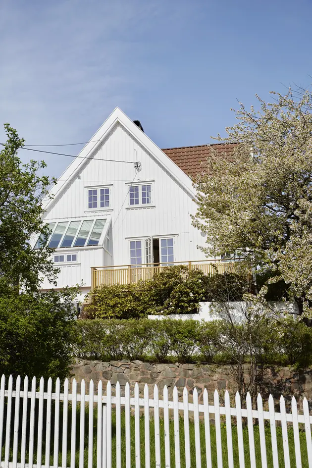 Klassisk villa med varig bokvalitet | Store luftige rom | Solrike uteplasser | Garasje* | Innholdsrikt photo 3