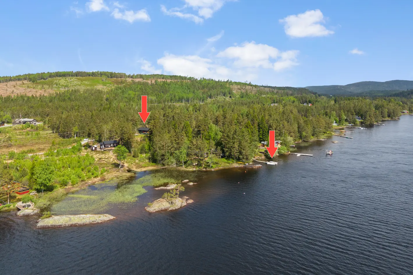 Sjarmerende hytte med solrik beliggenhet og egen båtplass og brygge! - Fine og usjenerte utearealer - Fjordutsikt - View 4