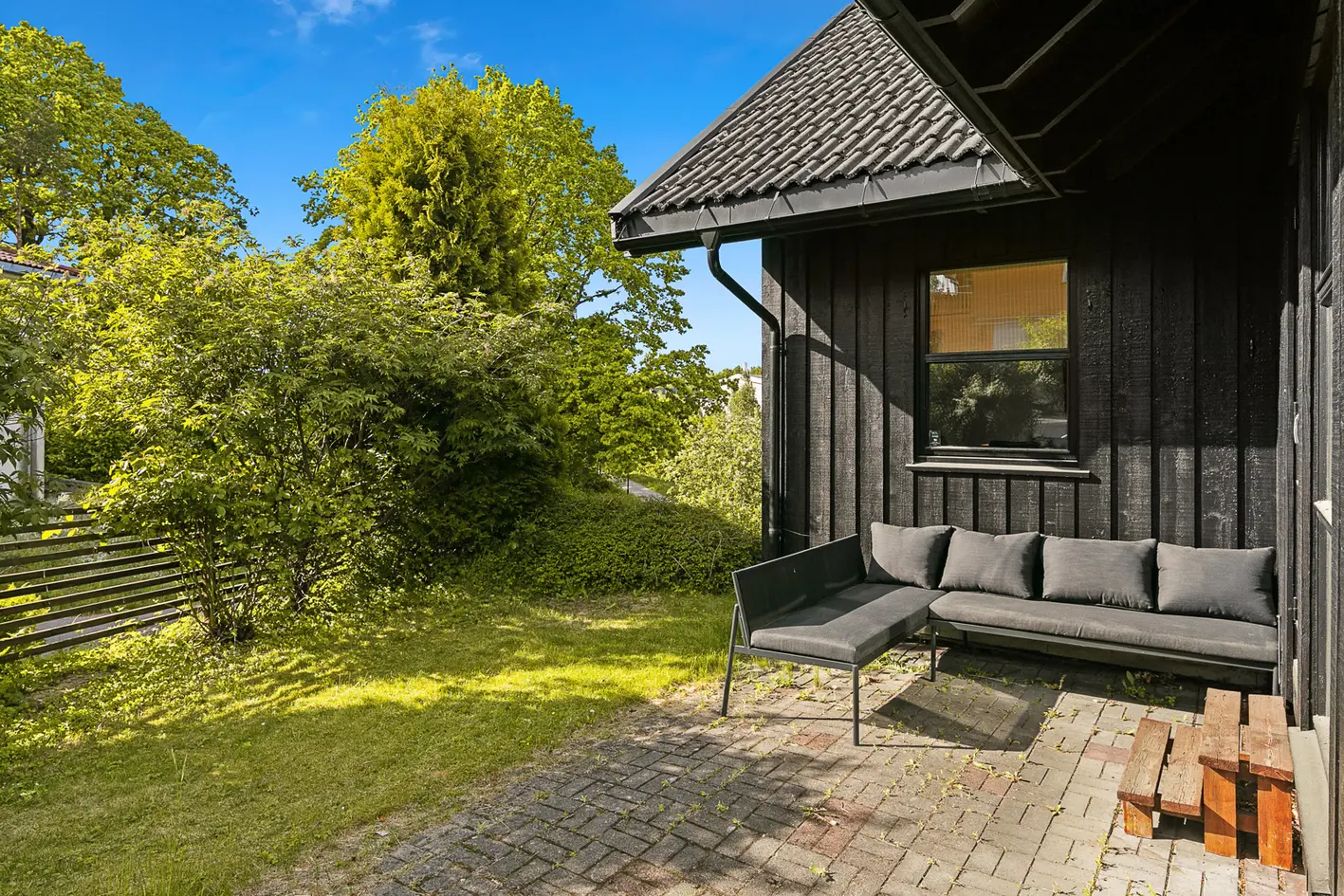 Innholdsrik enebolig i etablert boligområde - 3 soverom - 2 bad - Egen inngang i underetasjen - Garasje - Varmepumpe photo 3
