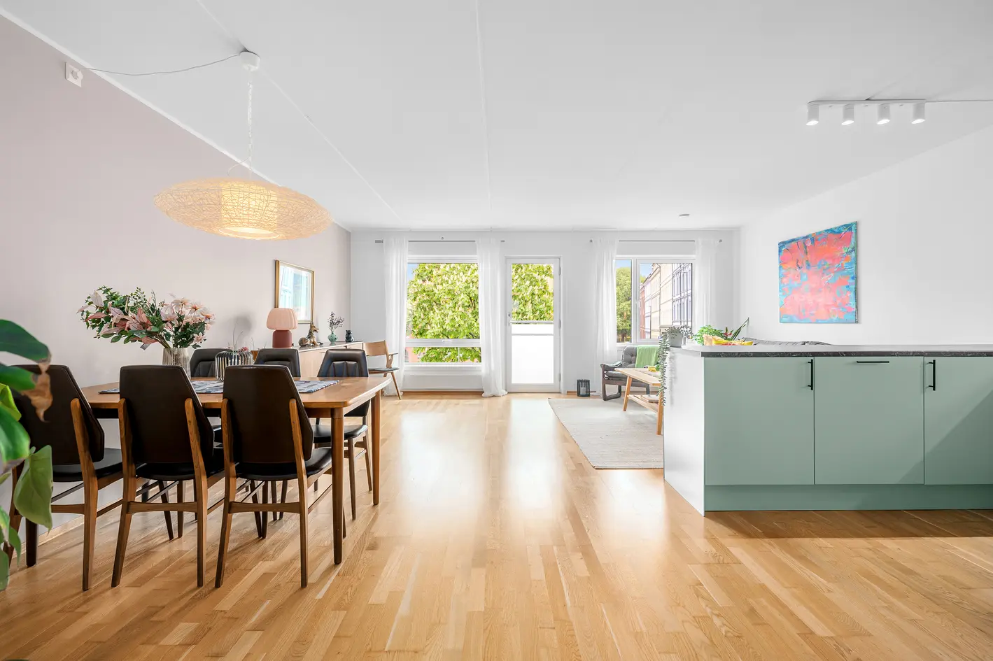 Lekker 3-R med god standard fra 2008 I Romselig sydvendt terrasse på 15m² I Garasjeplass*|Heis I IN-ordning photo 4