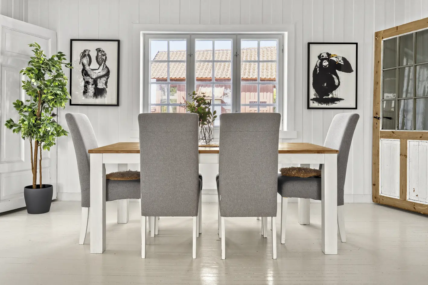 Velkommen til historiske Foss gård –Enebolig med stor terrasse, 3 soverom, 2 bad og 2 stuer.  Svært sentralt, må ses! photo 3