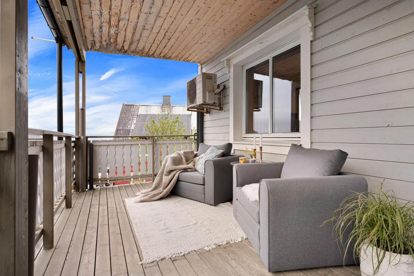 Sentral og praktisk 3-roms leilighet med terrasse | Innvendig renovert i 2005 | Rolig område | Nært alle byfasiliteter photo 2