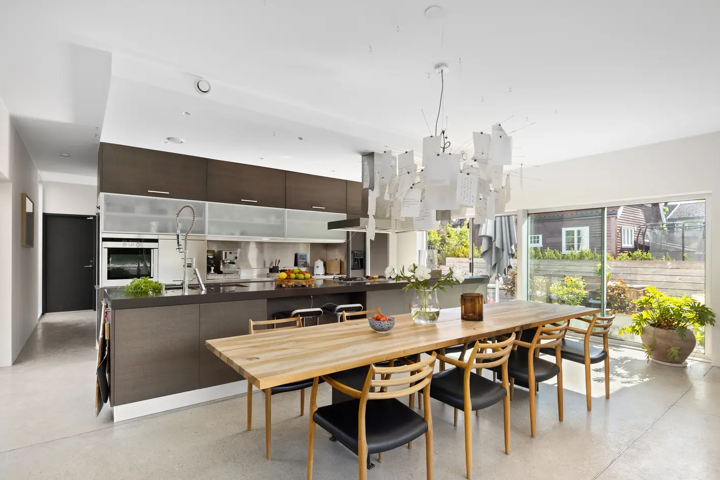 Arkitekttegnet designvilla (DARK) med skjermet hage. Solrike uteplasser og takterrasse på 105 kvm. Nært sjøen og skoler photo 5