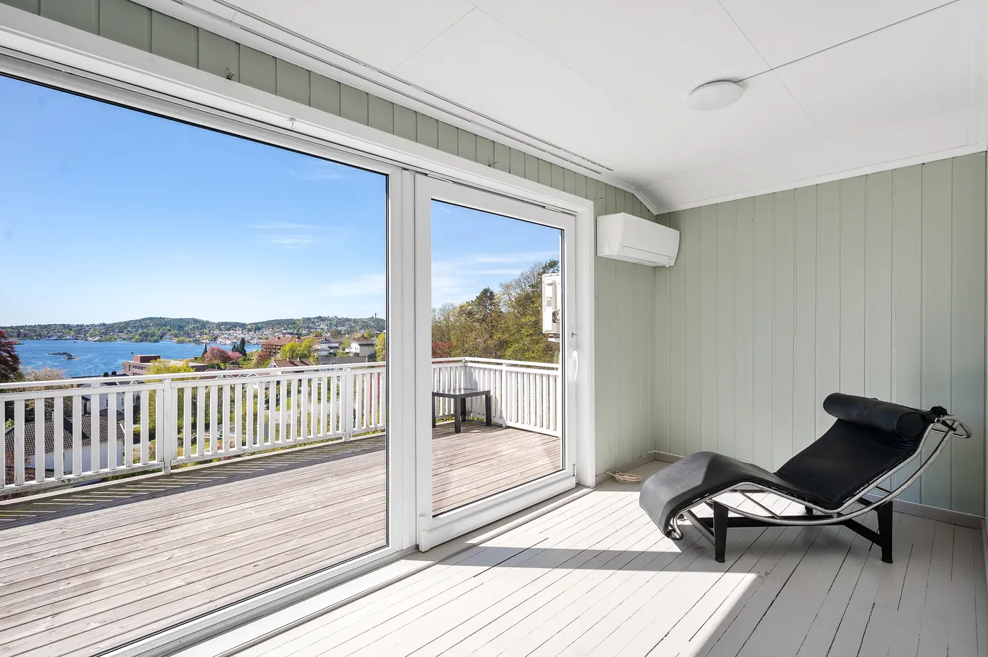 House in Arendal, Vollene, Havstad - More