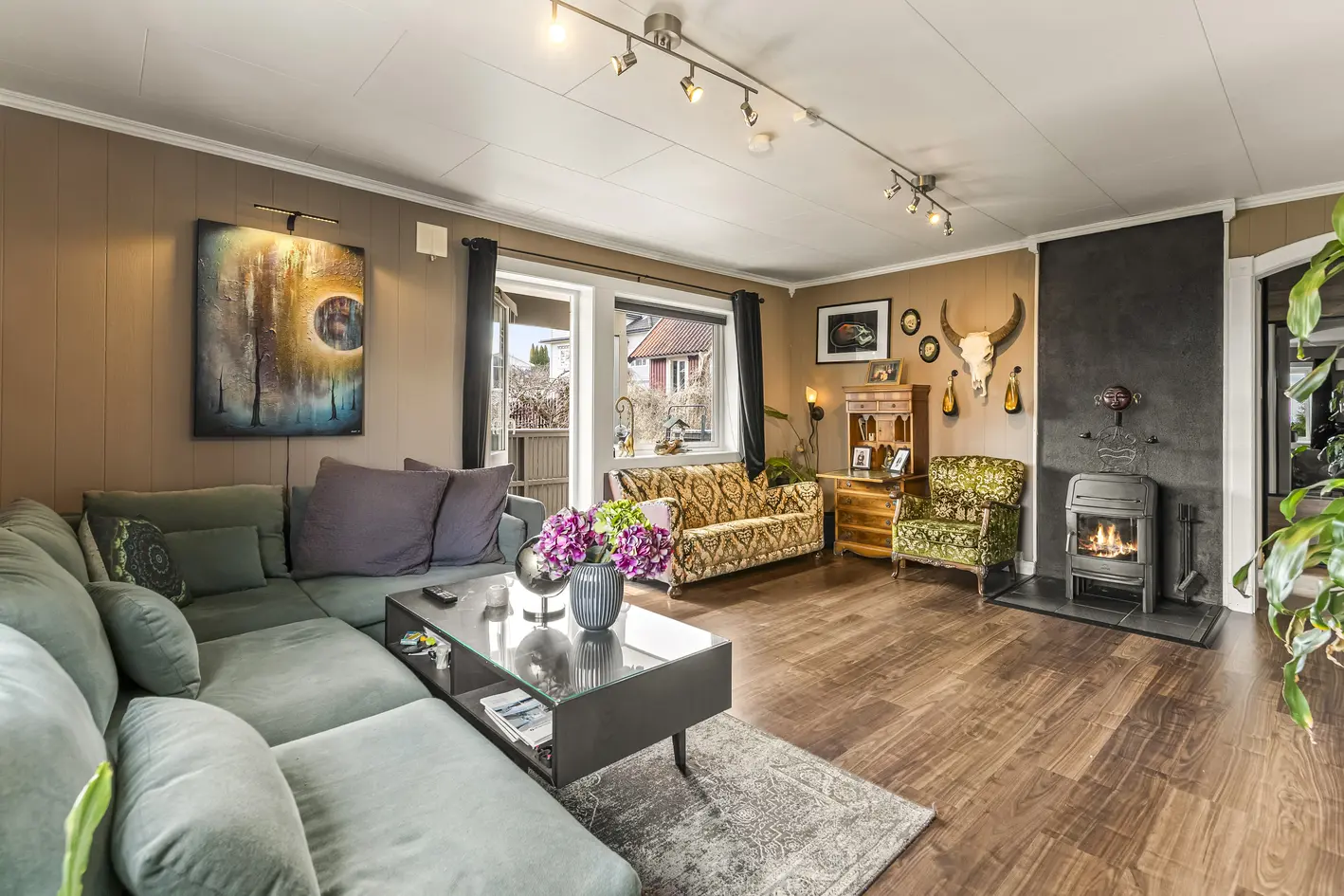 NY PRIS - 3 roms andelsleilighet - Tøft kjøkken - Høy 1. etg. - Sjøutsikt - Terrasse og uteplass - Garasje - Sentrumsnært! photo 5