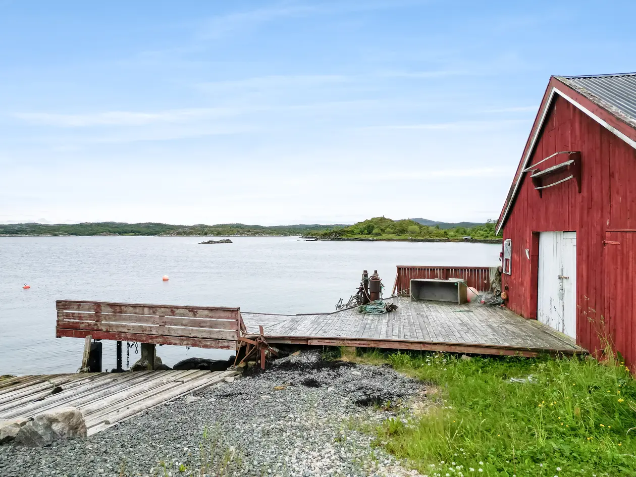 Stor eiendom med sjeldne sjørettigheter i Barmanfjorden – Mulighet for oppføring av bolig - Godkjent naust & brygge photo 4