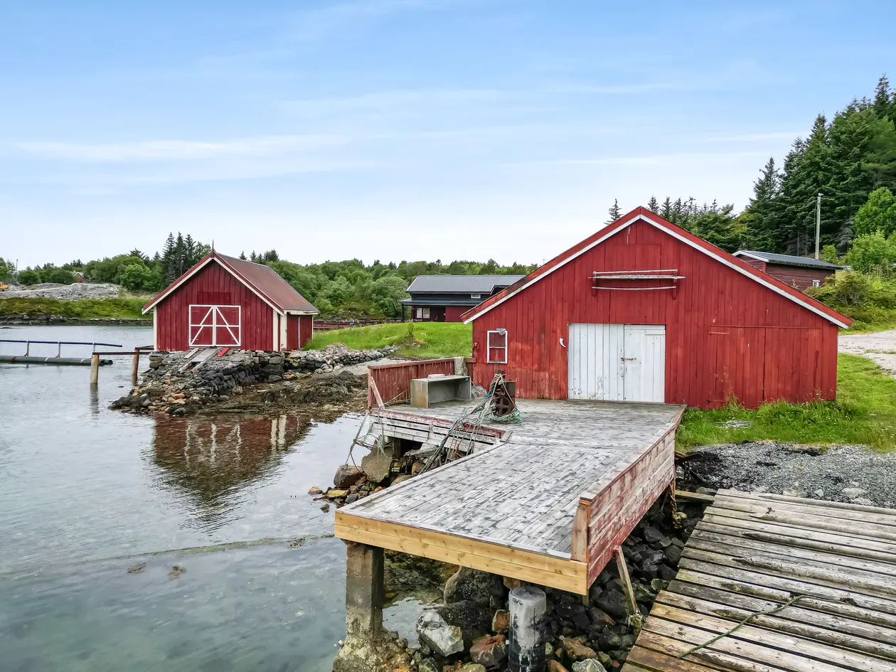 Stor eiendom med sjeldne sjørettigheter i Barmanfjorden – Mulighet for oppføring av bolig - Godkjent naust & brygge photo 3