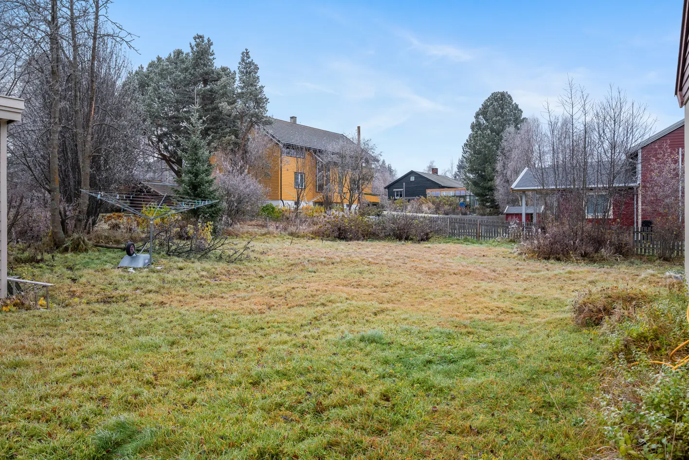 Innholdsrik enebolig med sentral og attraktiv beliggenhet. Stor tomt.  photo 4
