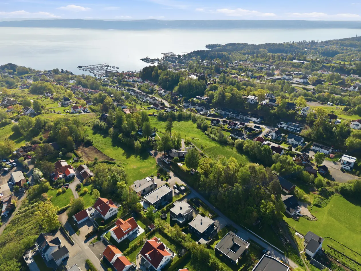STOR & INNHOLDSRIK ENEBOLIG | 4369 KVM TOMT | FLOTT UTSIKT | SOLRIKT | SJØNÆRT | IDYLLISKE OMGIVELSER | STORT POTENSIAL - View 4