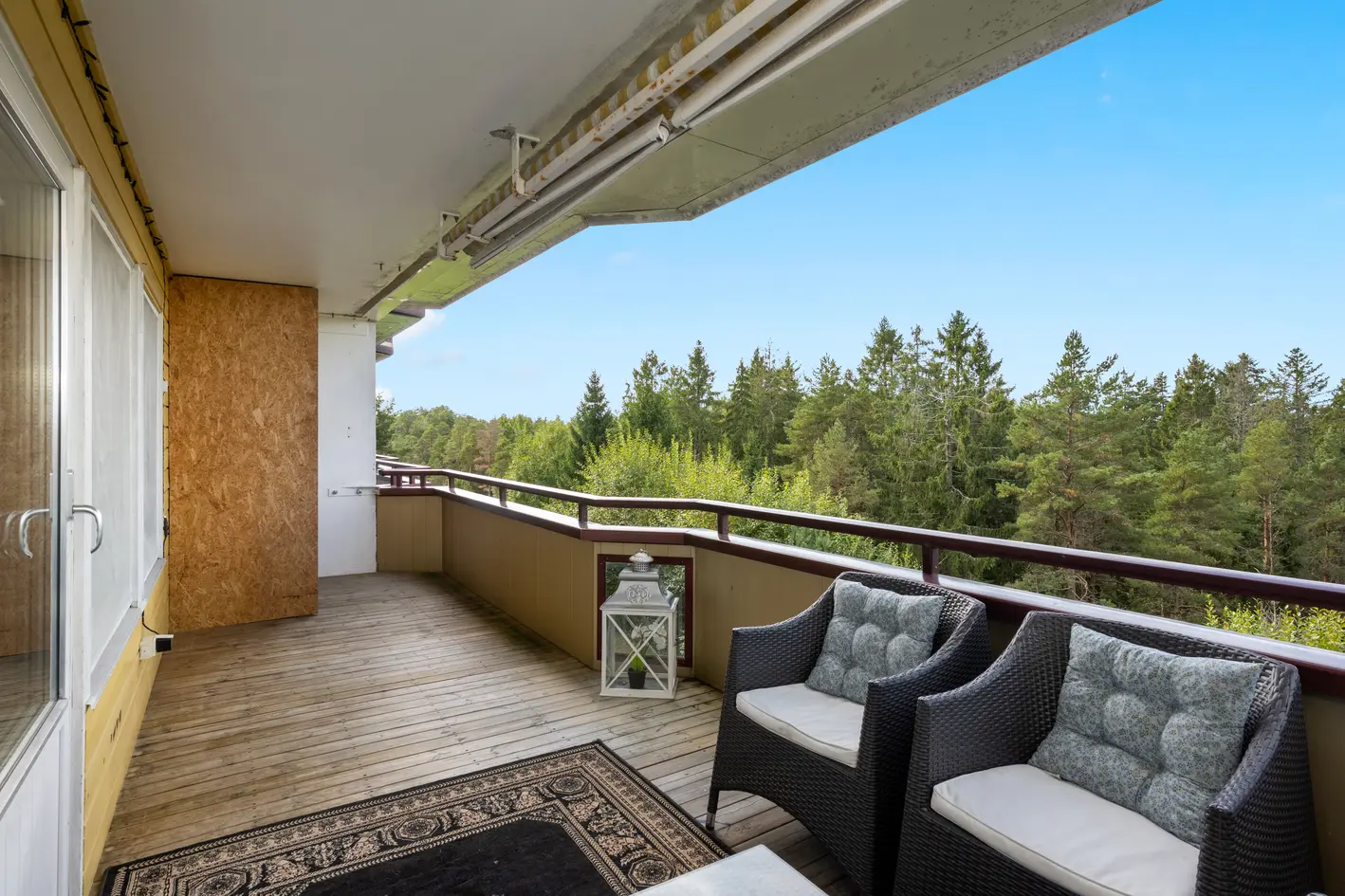 Påkostet, stor og moderne 4-roms i høy 1.etg. | Stor balkong og terrasse | Flott utsikt! | Ingen dokumentavgift photo 2