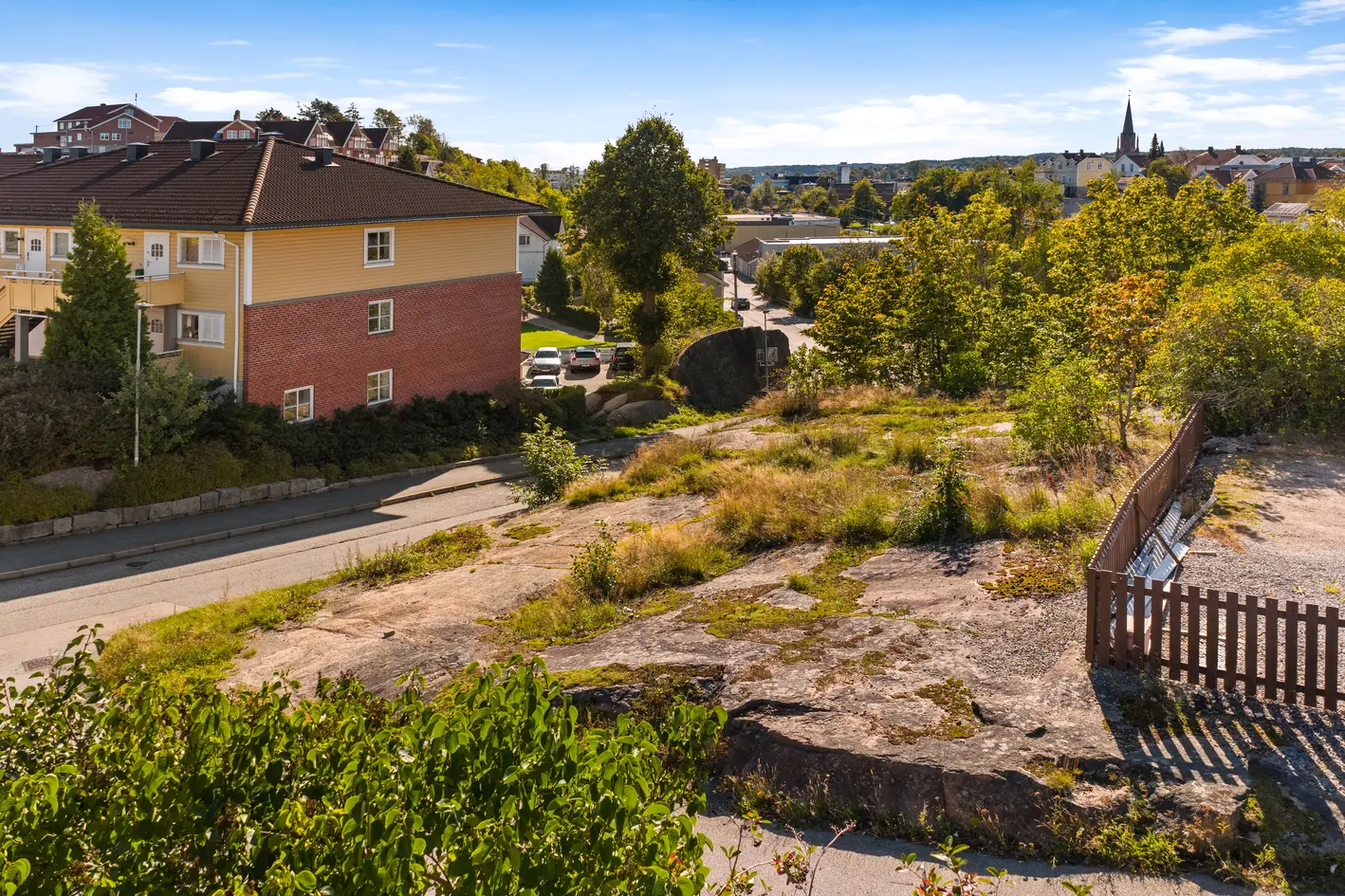 3 godkjente boenheter | Ubebygget selveiertomt på 737 m² | Gangavstand til sentrum, tog og buss photo 4
