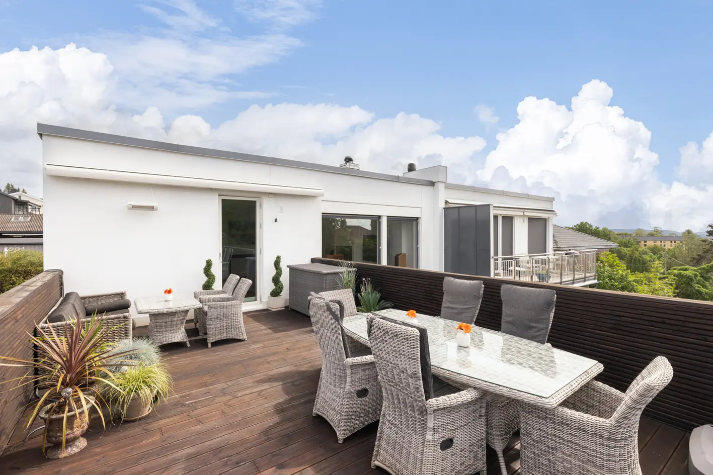 Familievennlig, påkostet og lekker ½-part 2-mannsbolig - Meget høy standard - Flott hage og solrik takterrasse photo 4
