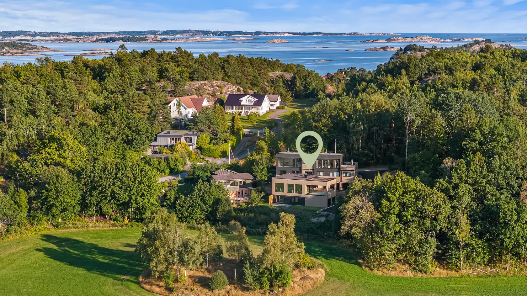 Nyoppført bolig med 5 soverom og 2 bad - Dobbel garasje med direkte adkomst til bolig - Kort gangavstand til strand og idrettsanlegg med strålende fasiliteter photo 3