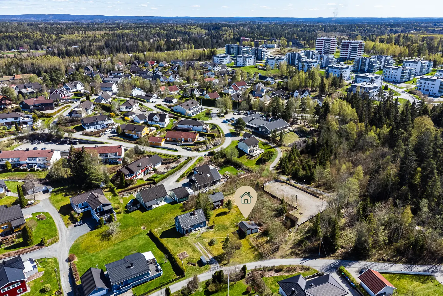 Spennende mulighet; tomt sentralt i Vestby m/godkjent rammetillatelse for oppføring av enebolig. 24 min. m/tog til Oslo.