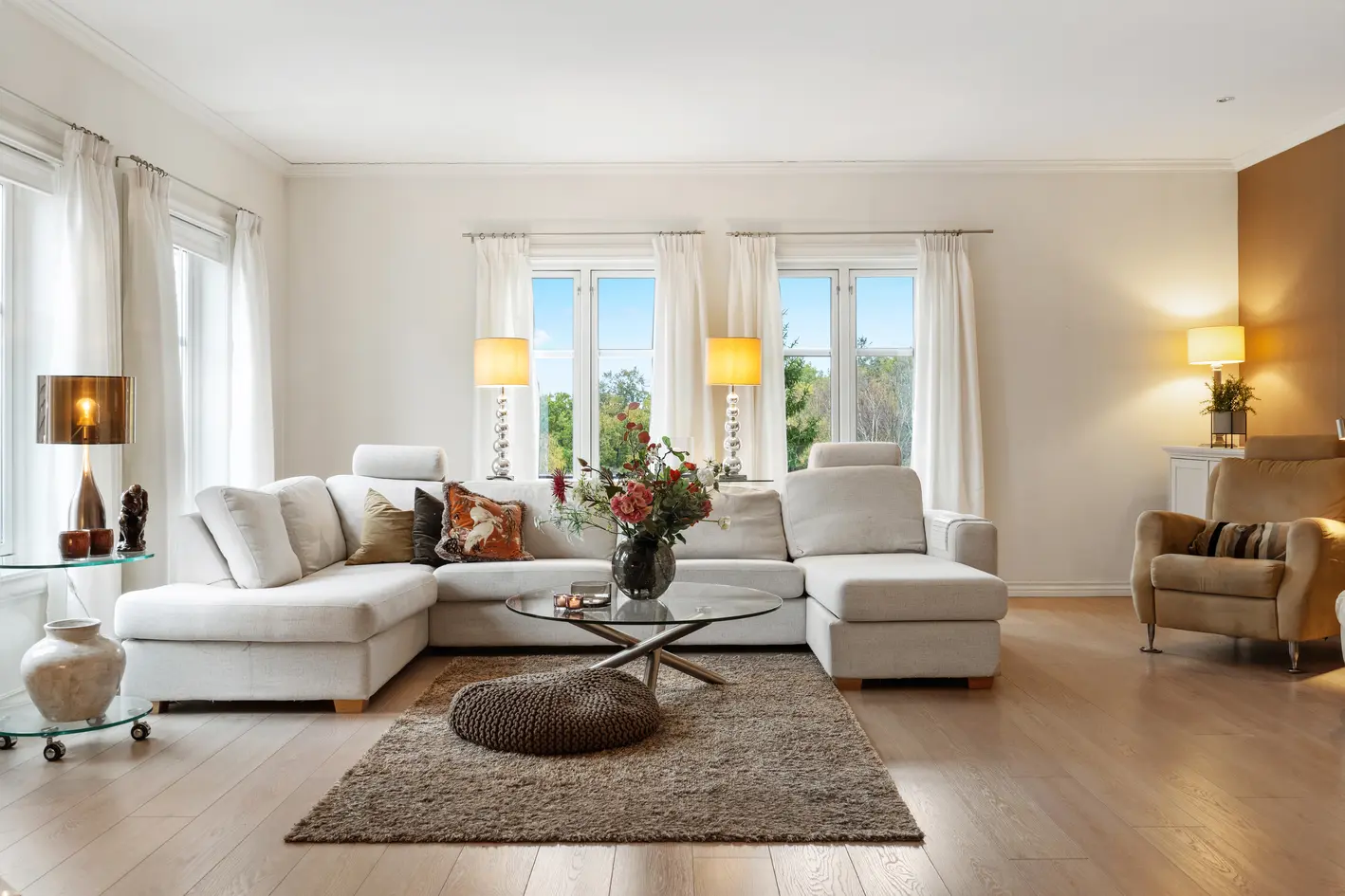 Moderne enebolig for storfamilien. To utleieleiligheter. Nydelig utsikt og veranda, på ca. 43 m².  photo 5