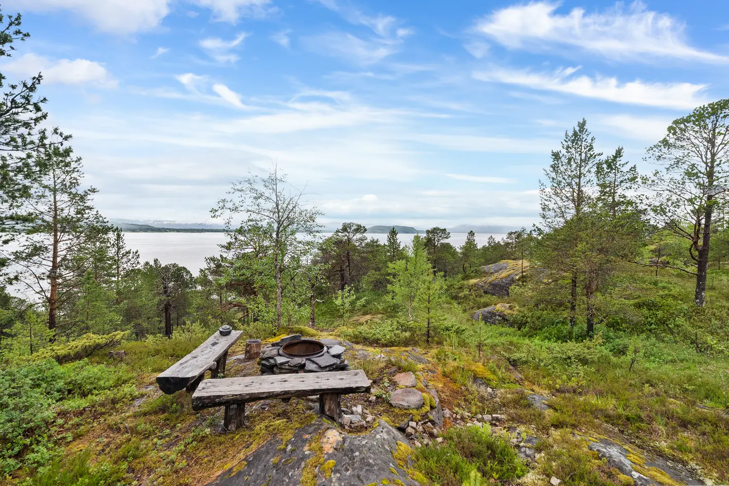 Fritidsbolig på Kistrand med flott utsikt og gode solforhold | Innlagt strøm | Kun ca. 25 min kjøretur fra Bodø - View 2