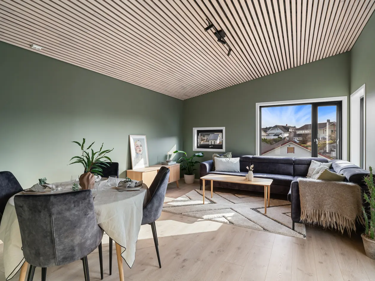 Moderne enebolig fra 2021 med gjennomgående høy standard, 3 soverom, parkering i garasje og flott opparbeidet uteområde. photo 5