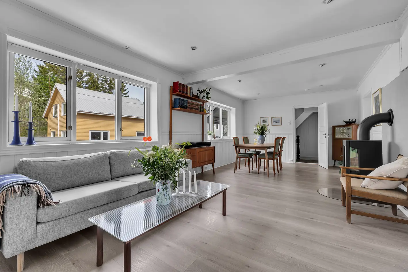 Innholdsrik halvpart av tomannsbolig | Garasje | Stor terrasse | Mulighet for utleie