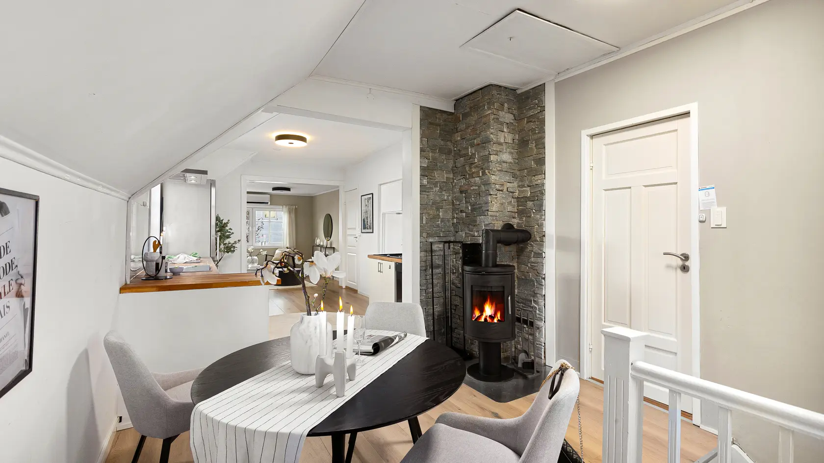 Særpreget 4- roms leilighet med balkong og idyllisk beliggenhet nære Glomma og sentrum photo 4