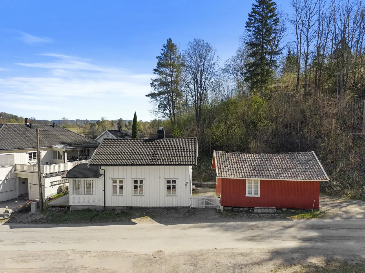 Sjarmerende enebolig like ved Telemarkskanalen. Eiendommen har blitt oppgradert siste årene. photo 3