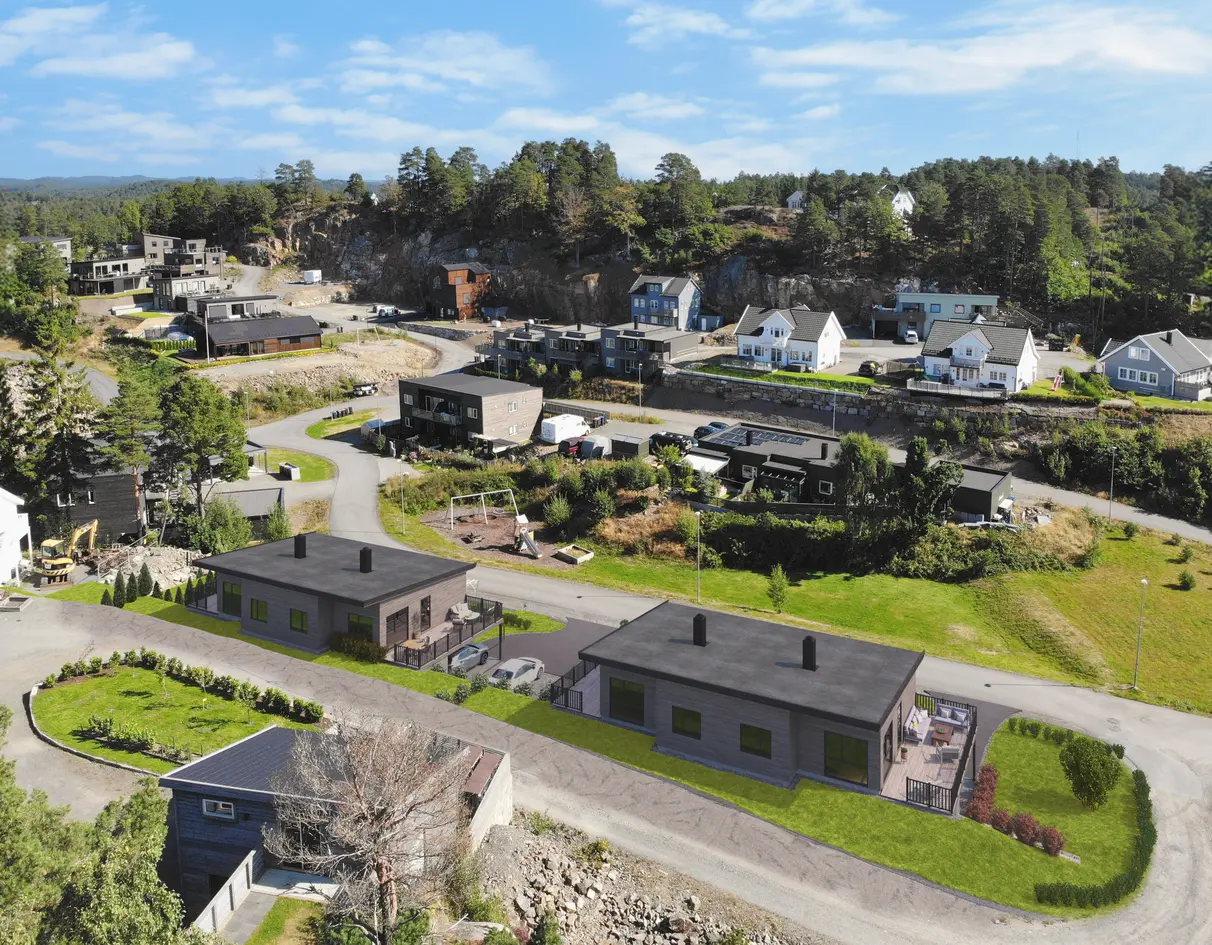 Tromøy –Lekre tomannsboliger på solrik og trivelig tomt, med carport og flott uteareal i to nivåer. photo 2