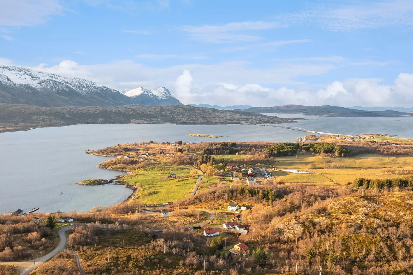 Romslig enebolig på vakre Sandsøy med naust| Tilbygd og renovert 21/22 | Gjenstående arbeider - realiser egne idéer! photo 2