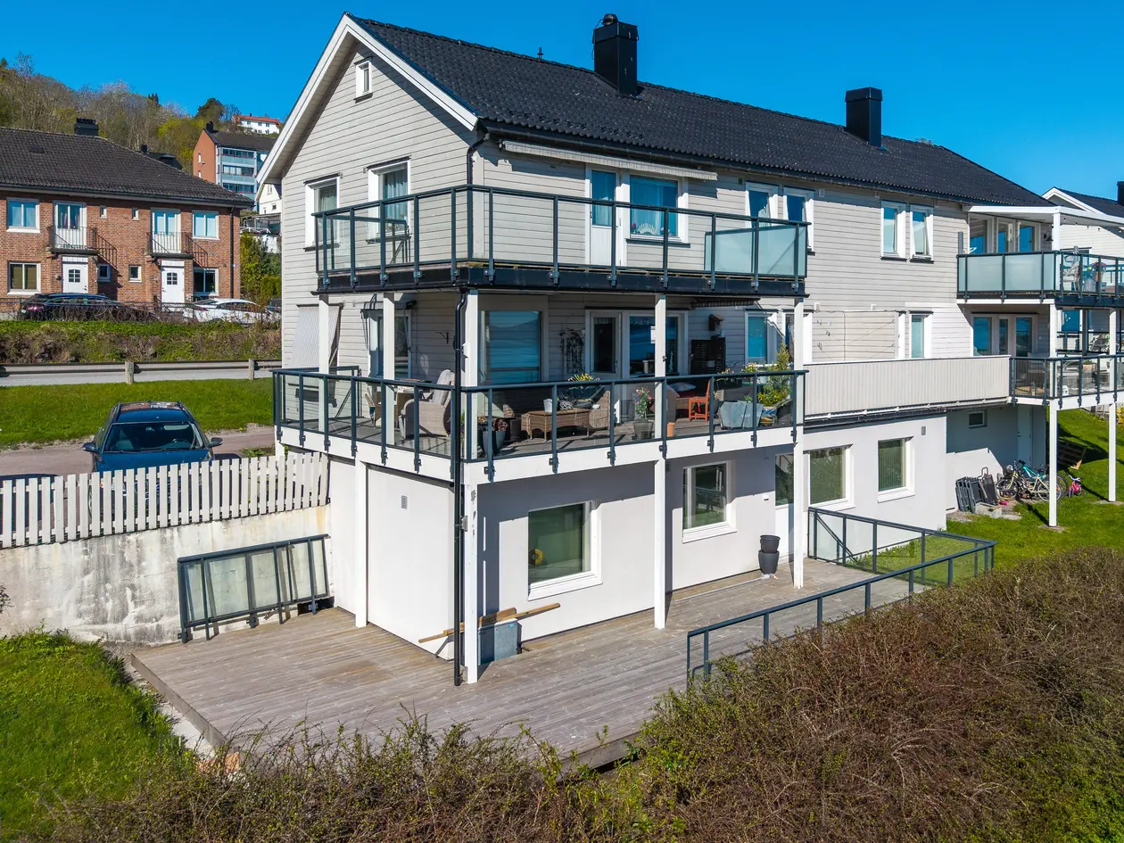Innbydende andelsleilighet med stor terrasse - Renovert ca. 2013 - Fjordutsikt - Kort vei til fjorden og Hagemannsparken photo 3