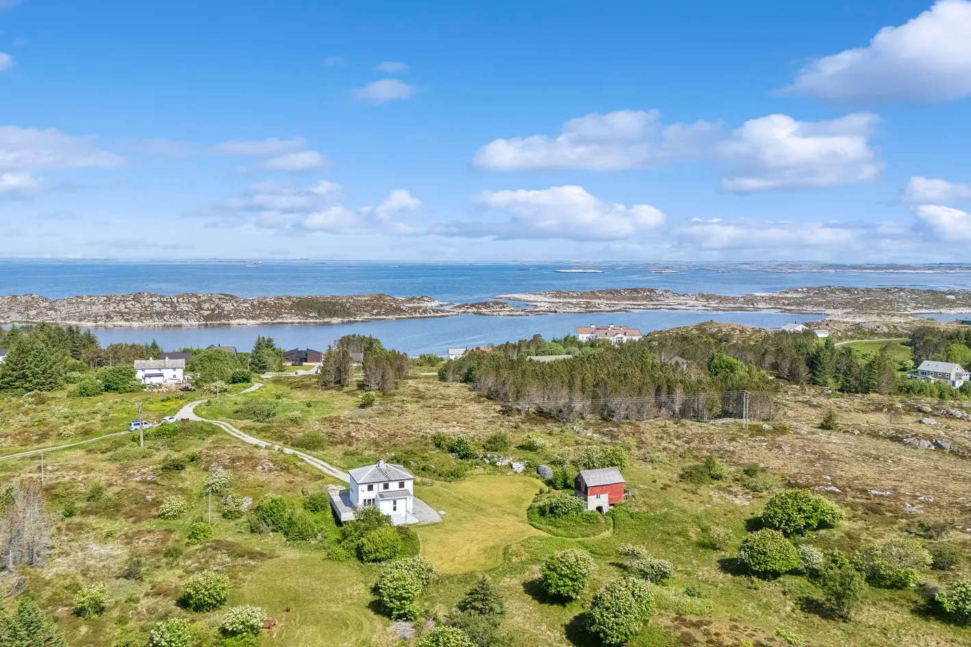 Innholdsrik enebolig i naturskjønne og rolige omgivelser | 4 Soverom | Moderne kjøkken | Kort avstand til Salmar | Uthus photo 2