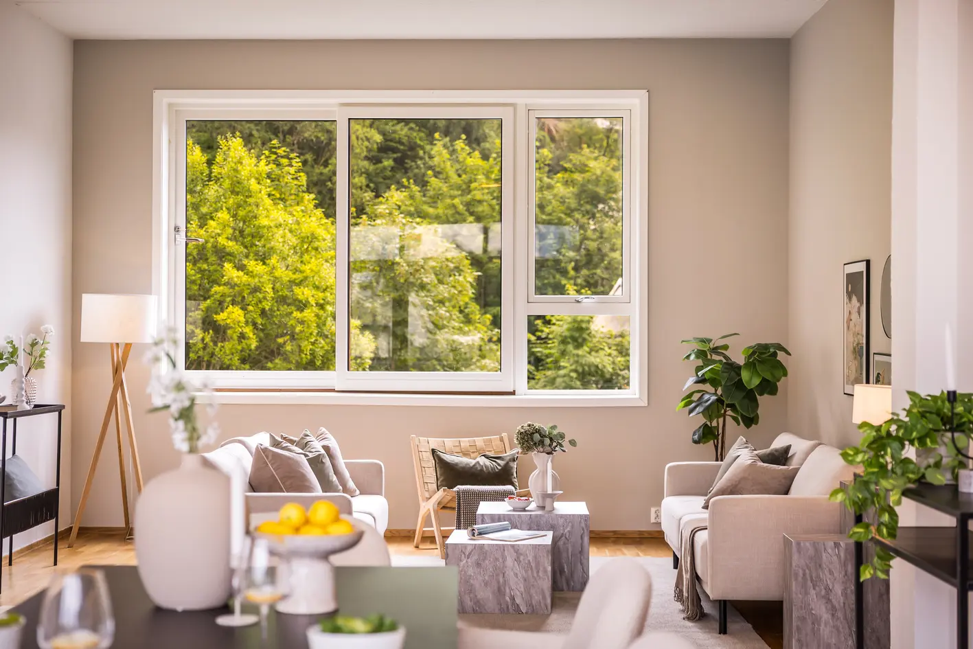 Særegen og familievennlig 3 roms eierleil. over 2 plan | Balkong med fin sjøutsikt | Garasjeplass - Bilde 6
