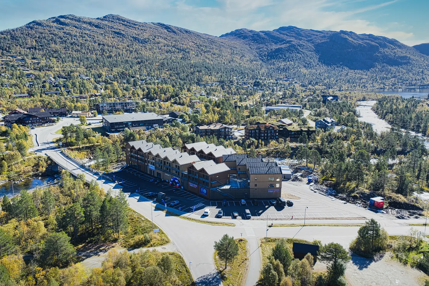 Hovdegrend | 19 SOLGT - 32 prosjekterte selveierleiligheter under oppføring midt i smørøyet på Hovden photo 3