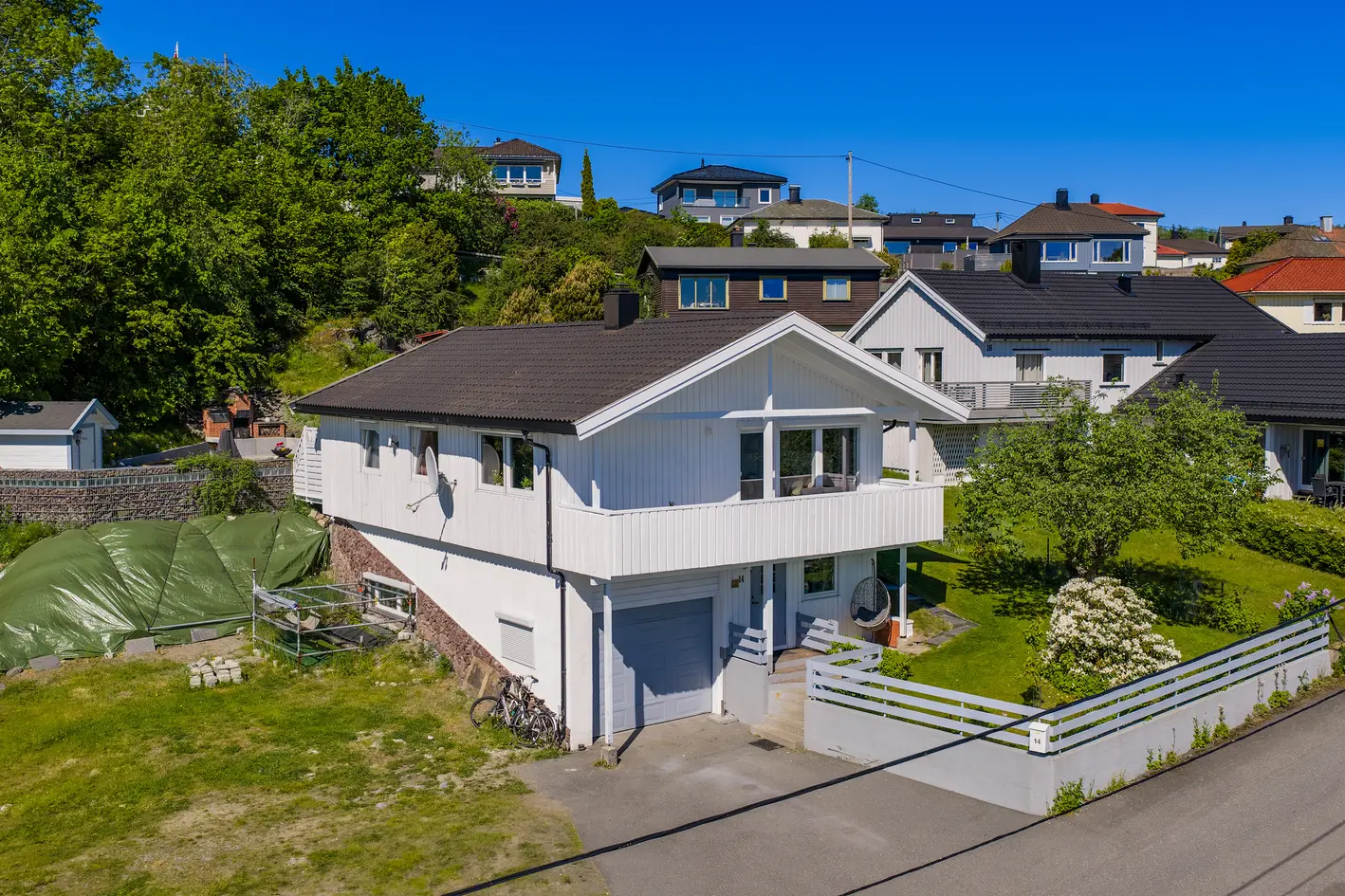 Koselig enebolig o/2 plan - Skjermet hage og uteplasser på totalt 44 m² - Garasje - Rolig og barnevennlig beliggenhet photo 3