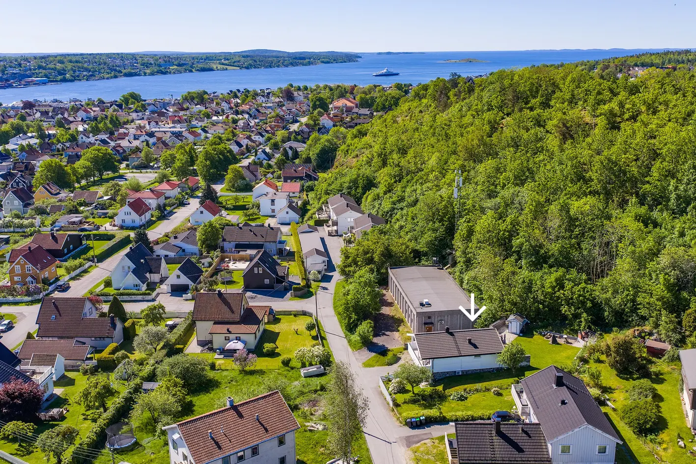 Koselig enebolig o/2 plan - Skjermet hage og uteplasser på totalt 44 m² - Garasje - Rolig og barnevennlig beliggenhet photo 4