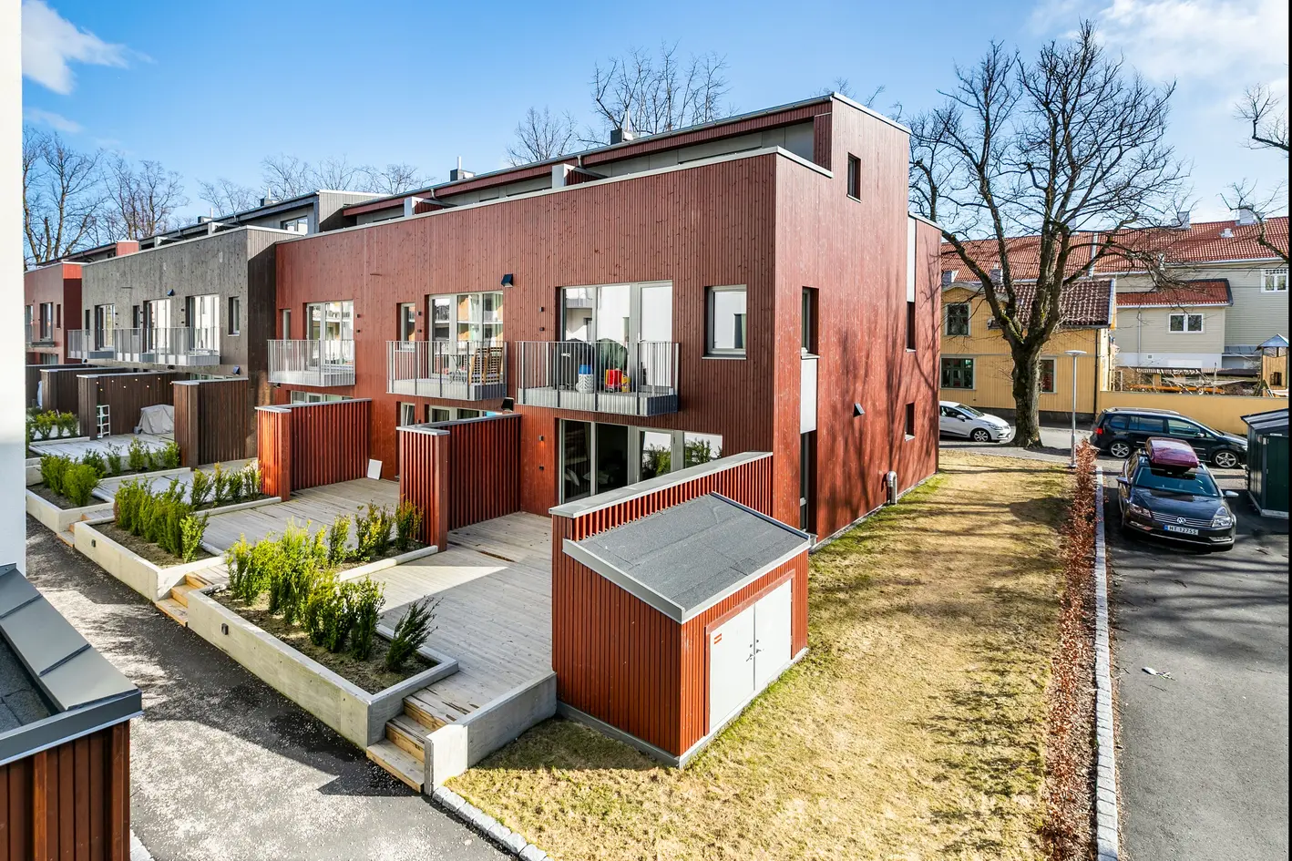 Meget attraktiv 3-roms endeleilighet med over 30 kvm. terrasse. Vannbåren varme. Garasje. Ny i 2025 - flytt rett inn! photo 2
