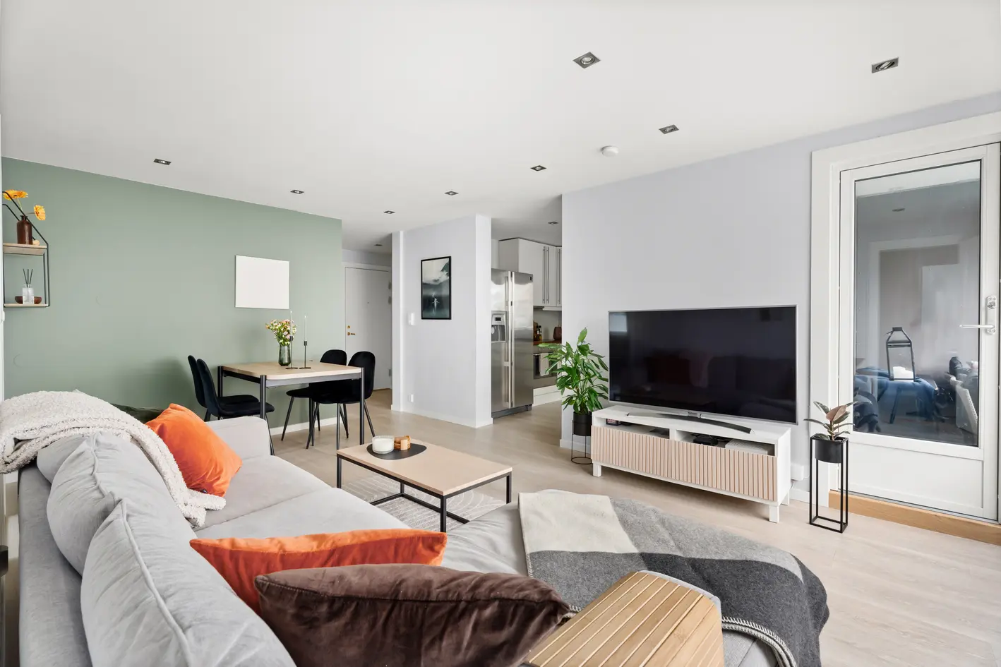 Lys og moderne leilighet i 1. etasje – Sør/vest-vendt balkong - Oppvarming inkl. felleskostnader photo 3