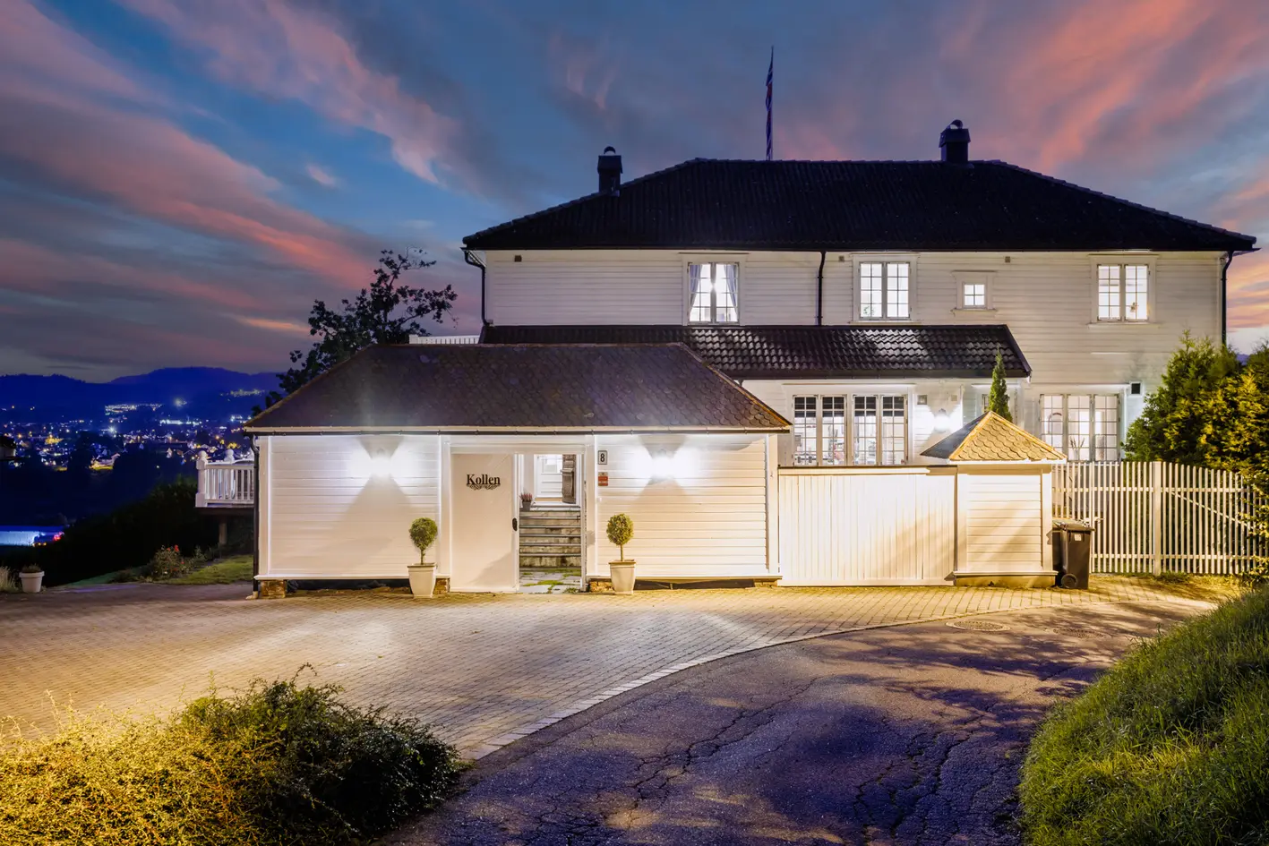 "Historisk direktørbolig" m/høy standard - Panoramautsikt, byens beste solforhold og innredet garasje på 122 kvm photo 5