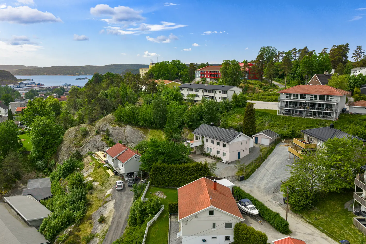 Velholdt og oppgradert enebolig med godkjent utleiedel som gir skattefrie leieinntekter – sentral beliggenhet! photo 4