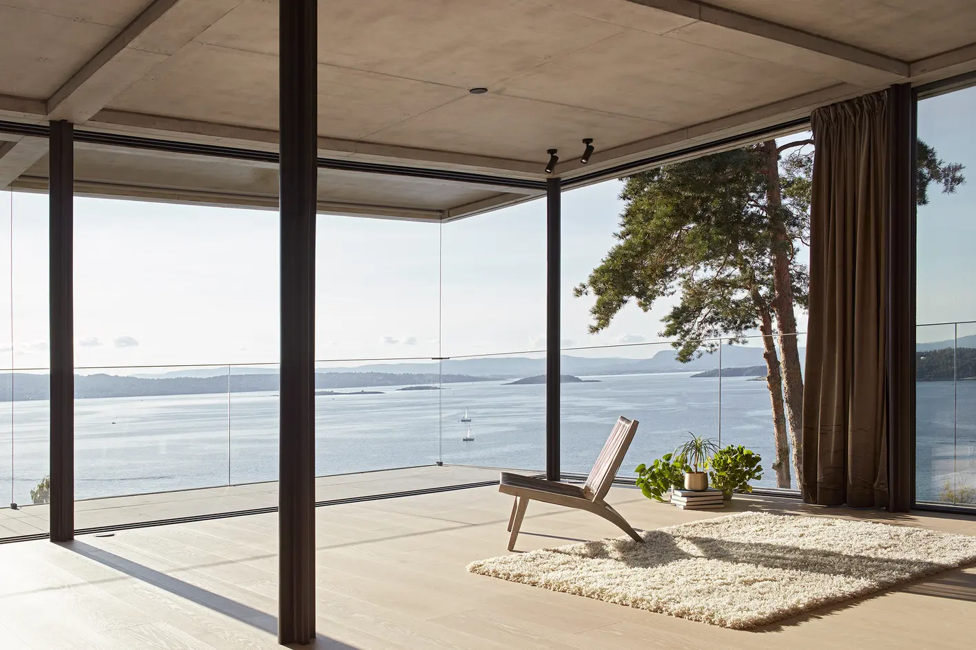 Spektakulær toppleil i Nordstrandsskråningen - 69 kvm takterrasse - Dobbelgarasje - Svært høy standard - R21 Arkitekter