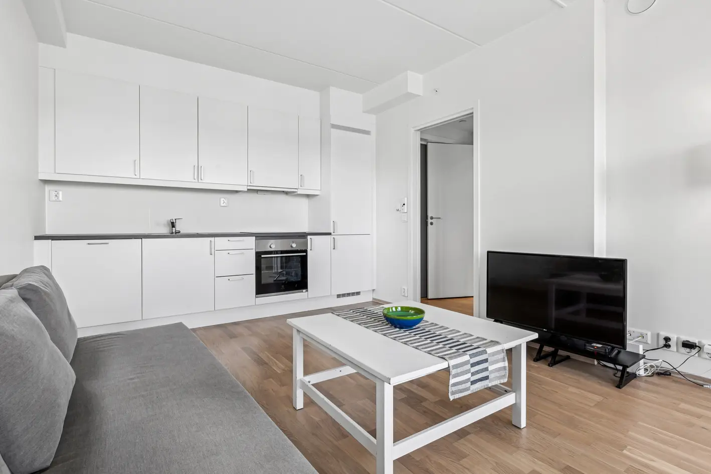 Pen 2-roms selveierleilighet fra 2024 i populære Dampsaga svært sentralt i Jessheim | Balkong 8 m² | Vannbåren varme. - Flere