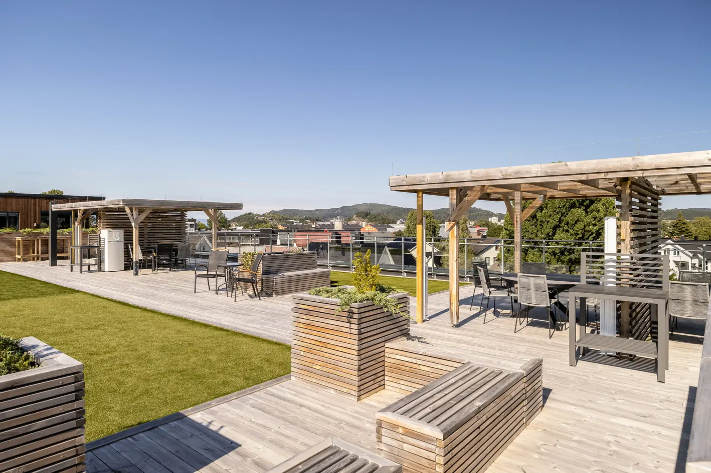 Delikat og romslig 3-roms hjørneleilighet fra 2021. Heis og garasjekjeller. Veranda med ettermiddag- og kveldssol.  photo 3