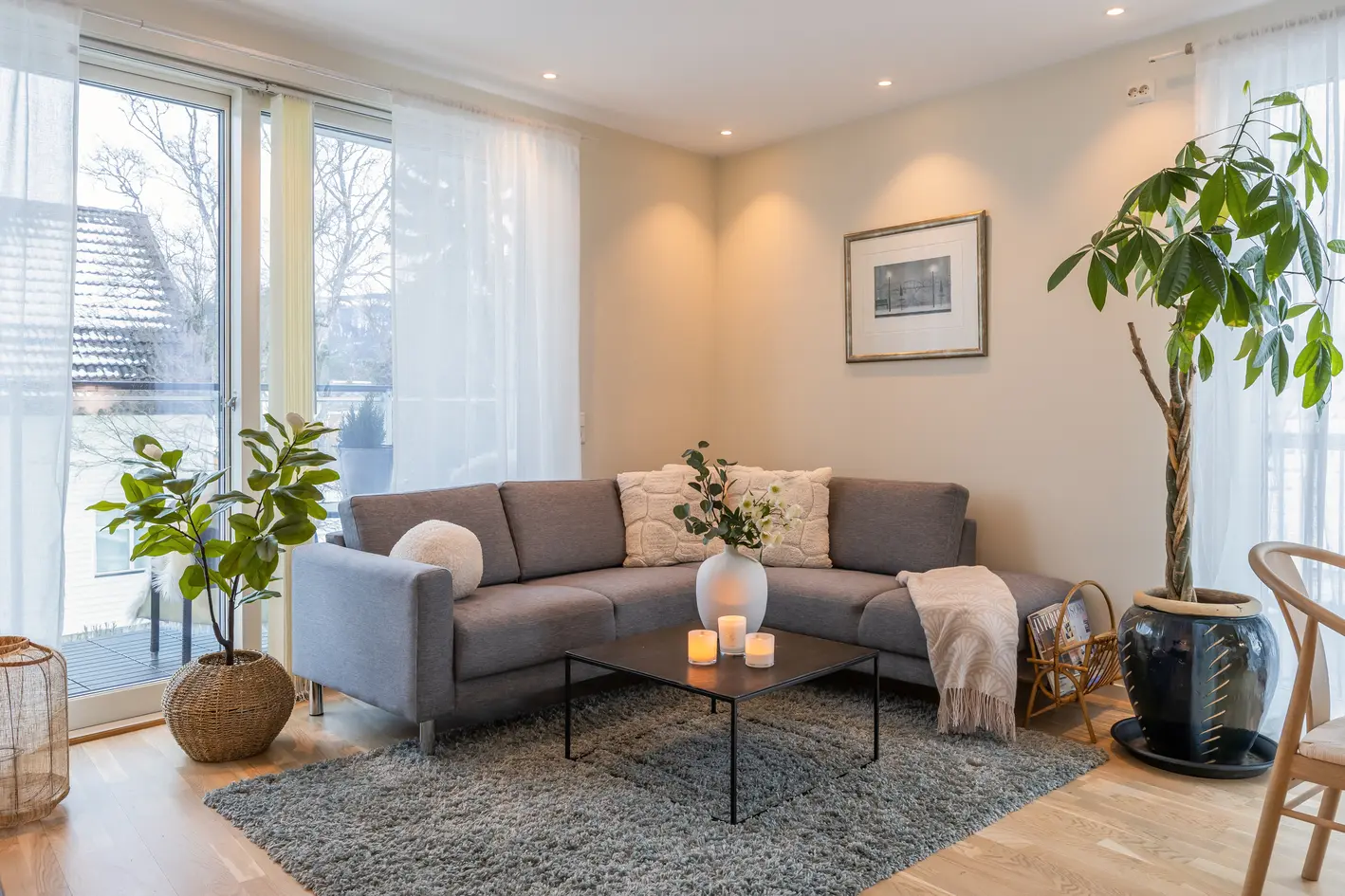 Delikat og romslig 3-roms hjørneleilighet fra 2021. Heis og garasjekjeller. Veranda med ettermiddag- og kveldssol.  photo 4