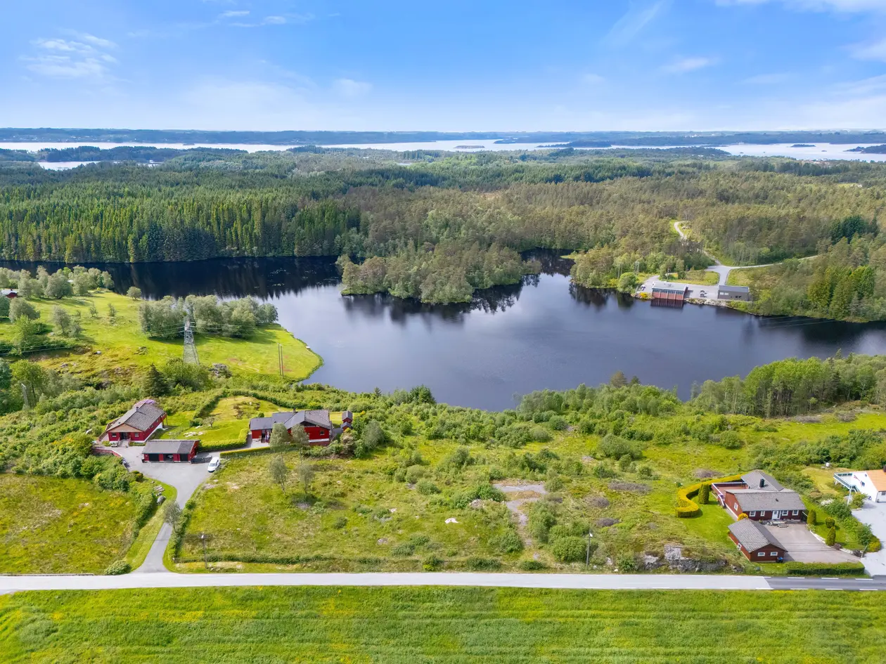 2 flotte solrike tomter på Verås for boligbebyggelse. Kort vei til Lindås og Mongstad. photo 5