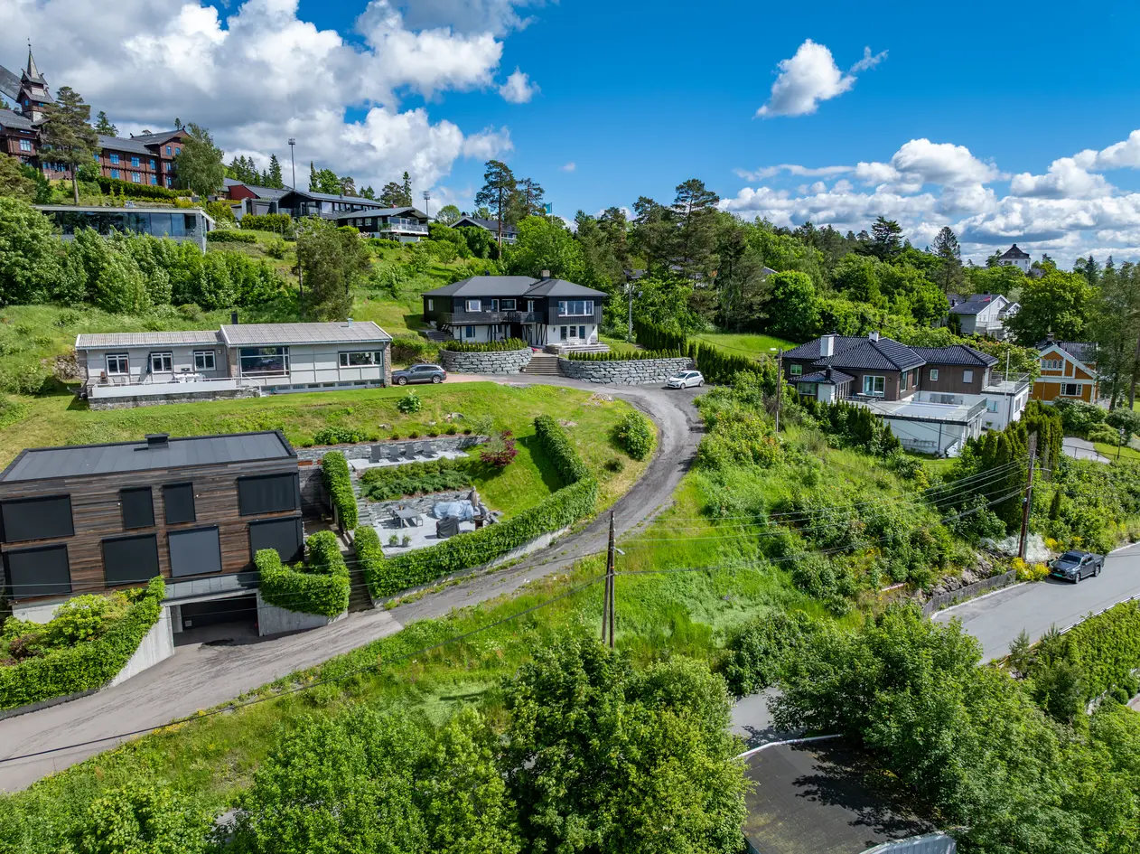 Solrik boligtomt på 821 kvm med panoramautsikt! Blindvei rett ved marka og Holmenkollen T-banestasjon. BYA 12%. photo 4