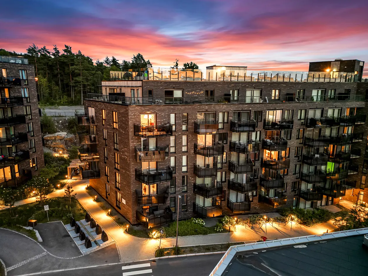 Stilren 4-roms hjørneleilighet i Snøbyen | Gode solforhold | 2 bad | Garasjeplass med lader | God planløsning photo 4