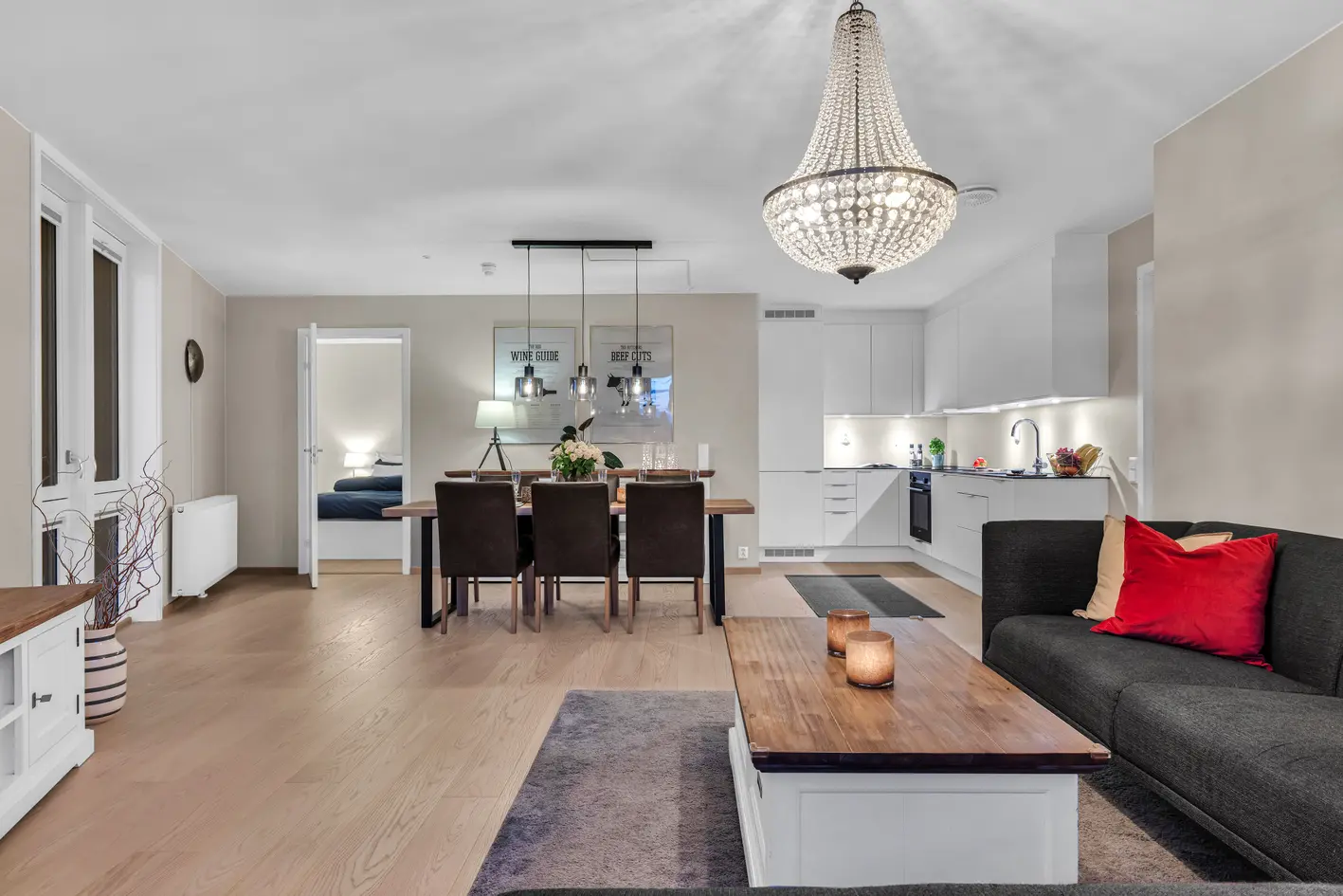 Stilren 4-roms hjørneleilighet i Snøbyen | Gode solforhold | 2 bad | Garasjeplass med lader | God planløsning photo 2